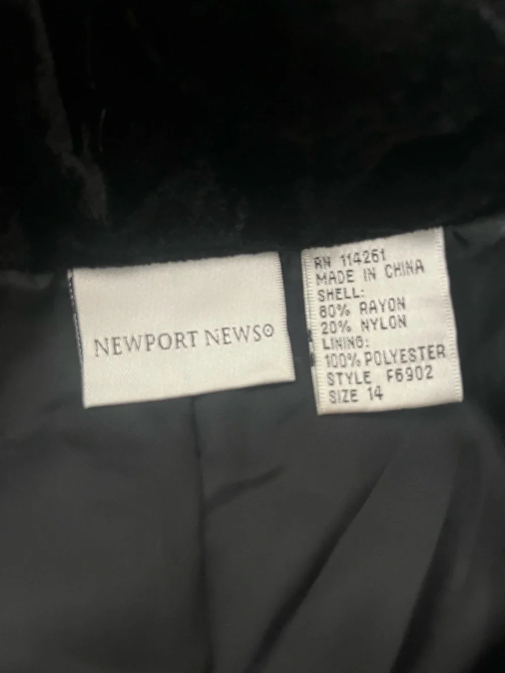 Newport News Black Velvet Short Sleeve Jacket - Picture 8 of 8